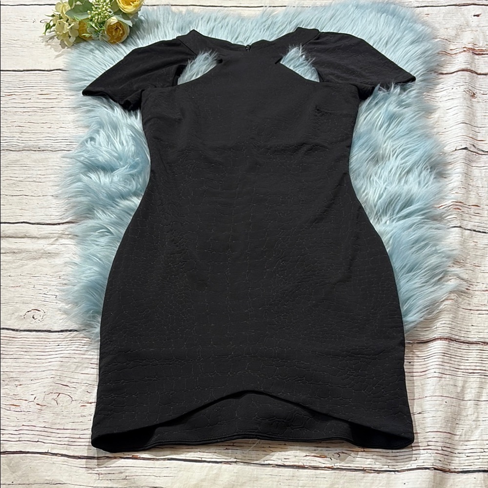Bec + Bridge Black Textured Cut Out Short Sleeve Mini Dress sz 4
